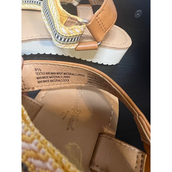 Womens Universal Thread Angie Sandals Black and yellow 8.5 - Picture 5 of 6